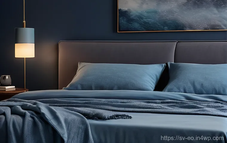 낮잠과 불면증 해결의 관계 - **Prompt:** A young adult, around 25-30 years old, experiencing a refreshing "power nap" in a tastef...